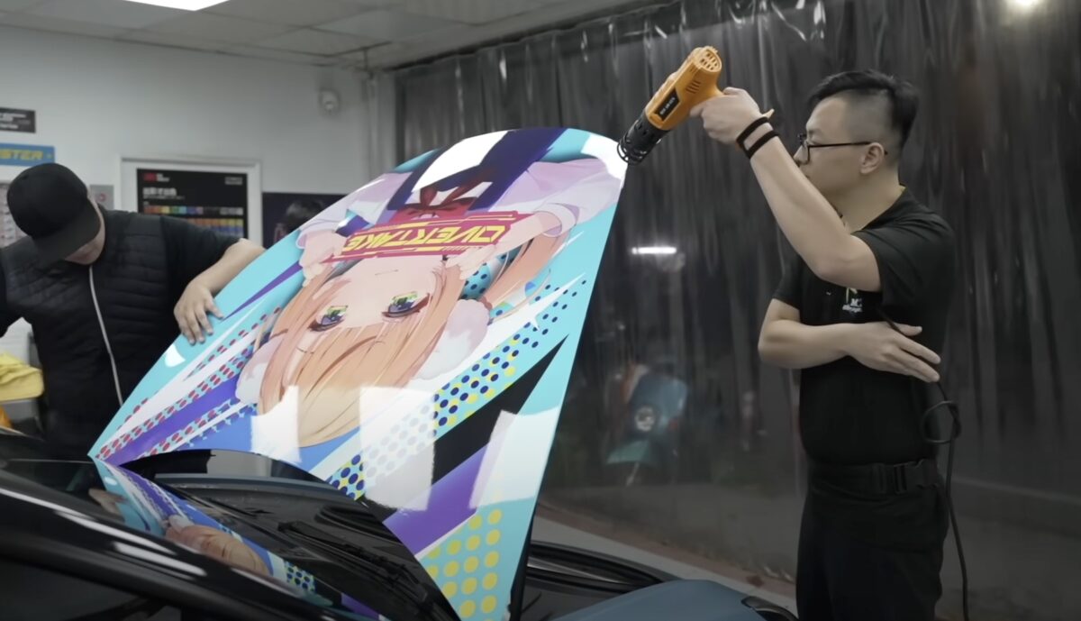 黃小潔Jerry YouTube - Model 3 彩繪包膜收邊