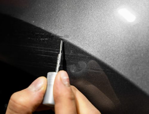 特斯拉車漆真的特別薄、容易受損嗎？車主必看的烤漆保養與防護指南